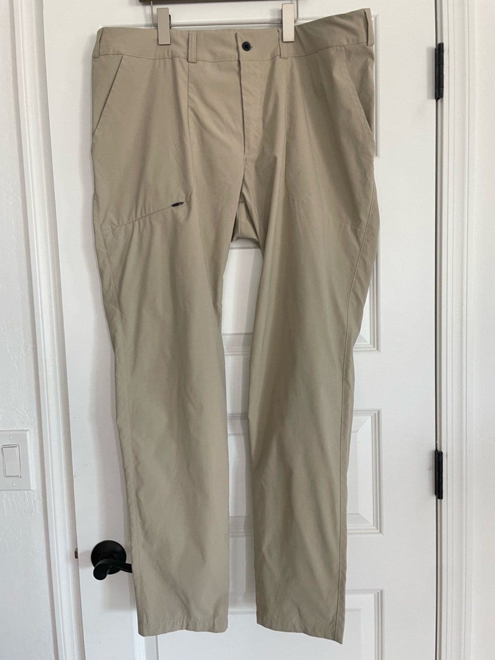 Salomon Men's Lightweight Khaki Tan Activewear Golf Pants XL